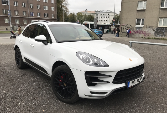 Porsche 95B Macan Turbo