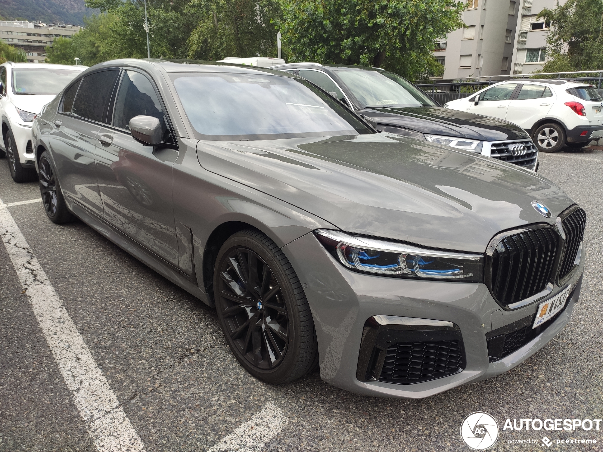 BMW M760Li xDrive 2019