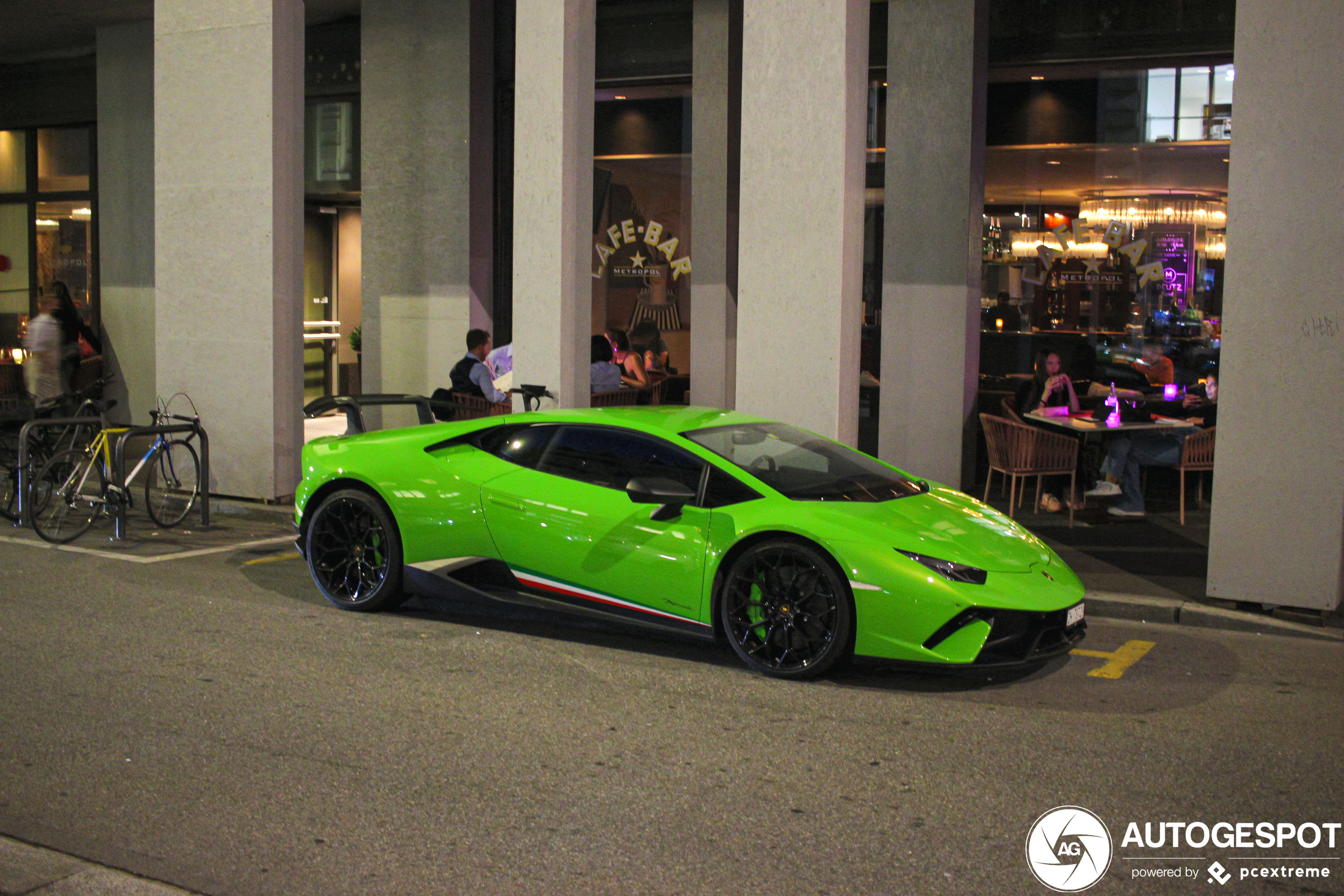 Lamborghini Huracán LP640-4 Performante