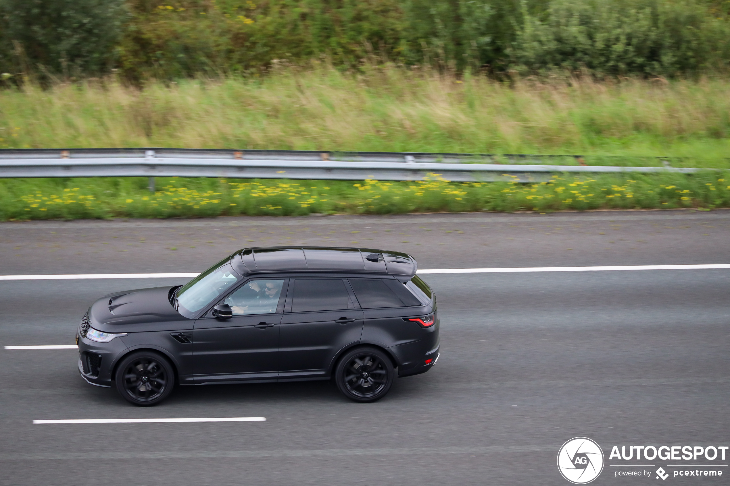 Land Rover Range Rover Sport SVR 2018