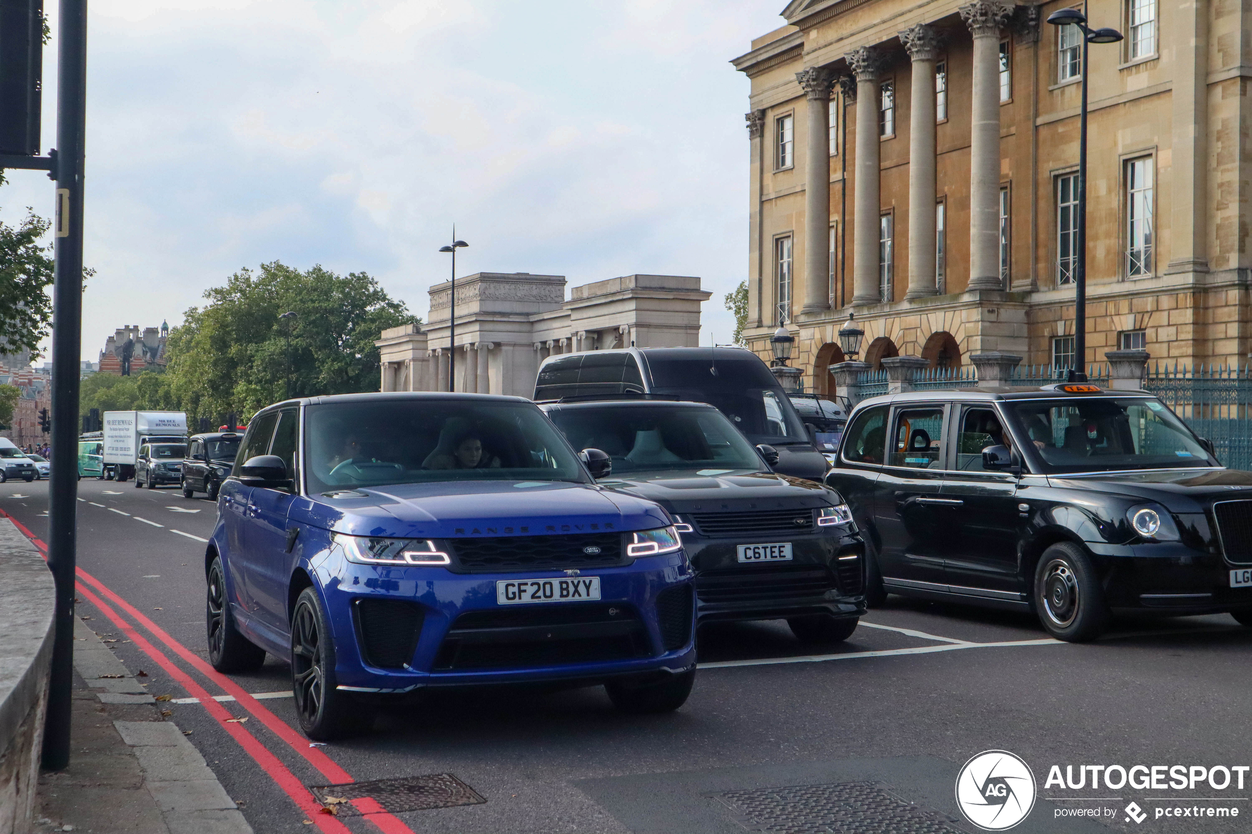 Land Rover Urban Range Rover Sport SVR 2018