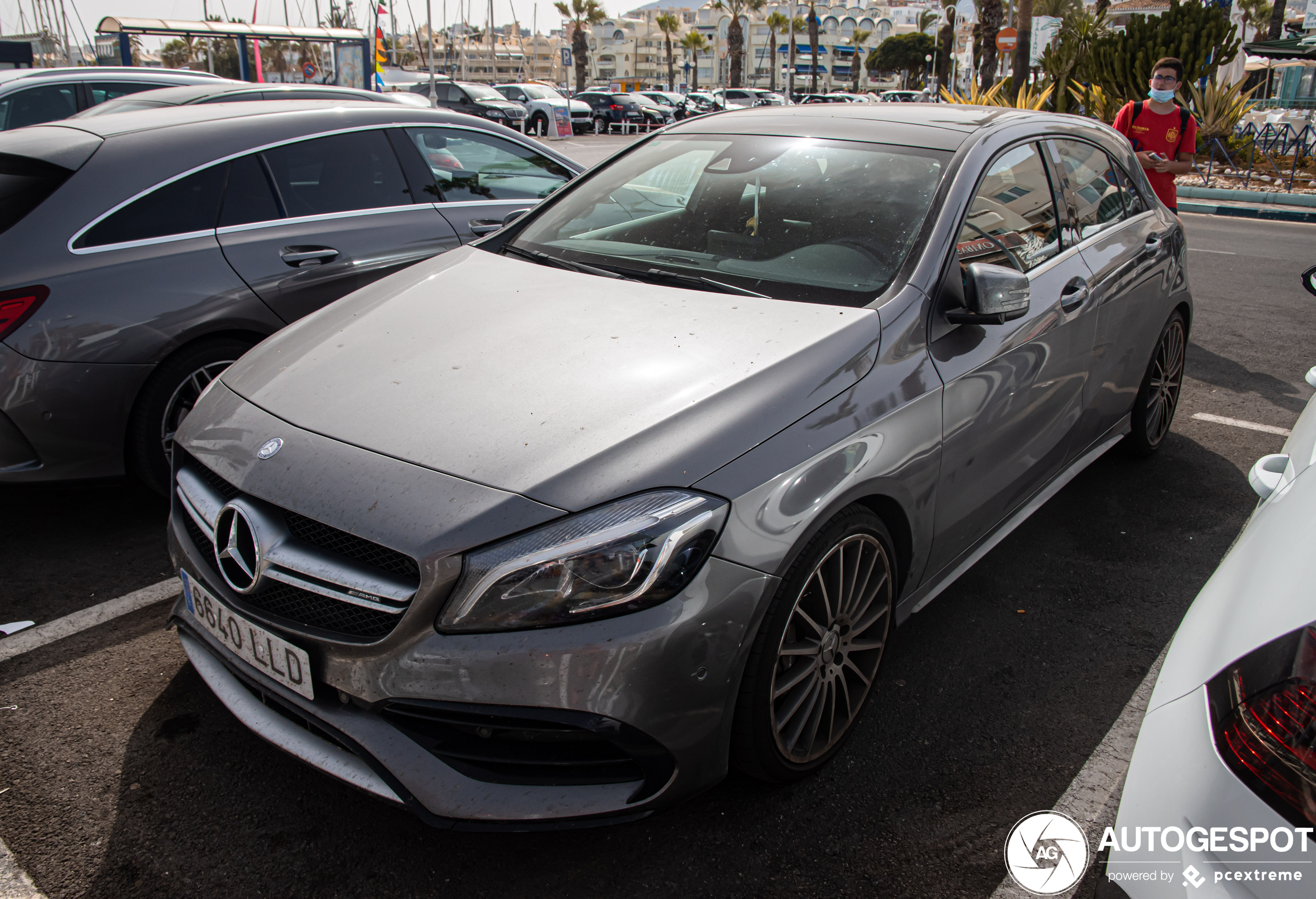 Mercedes-AMG A 45 W176 2015