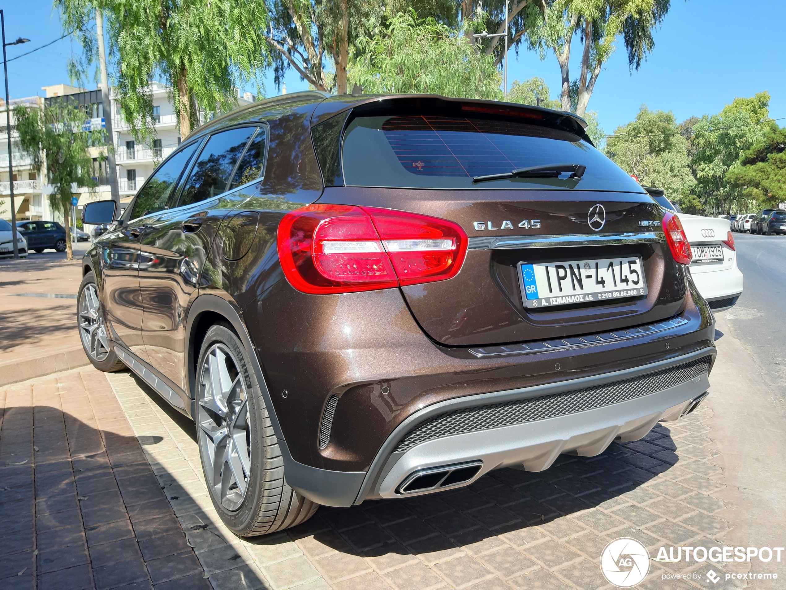 Mercedes-Benz GLA 45 AMG X156