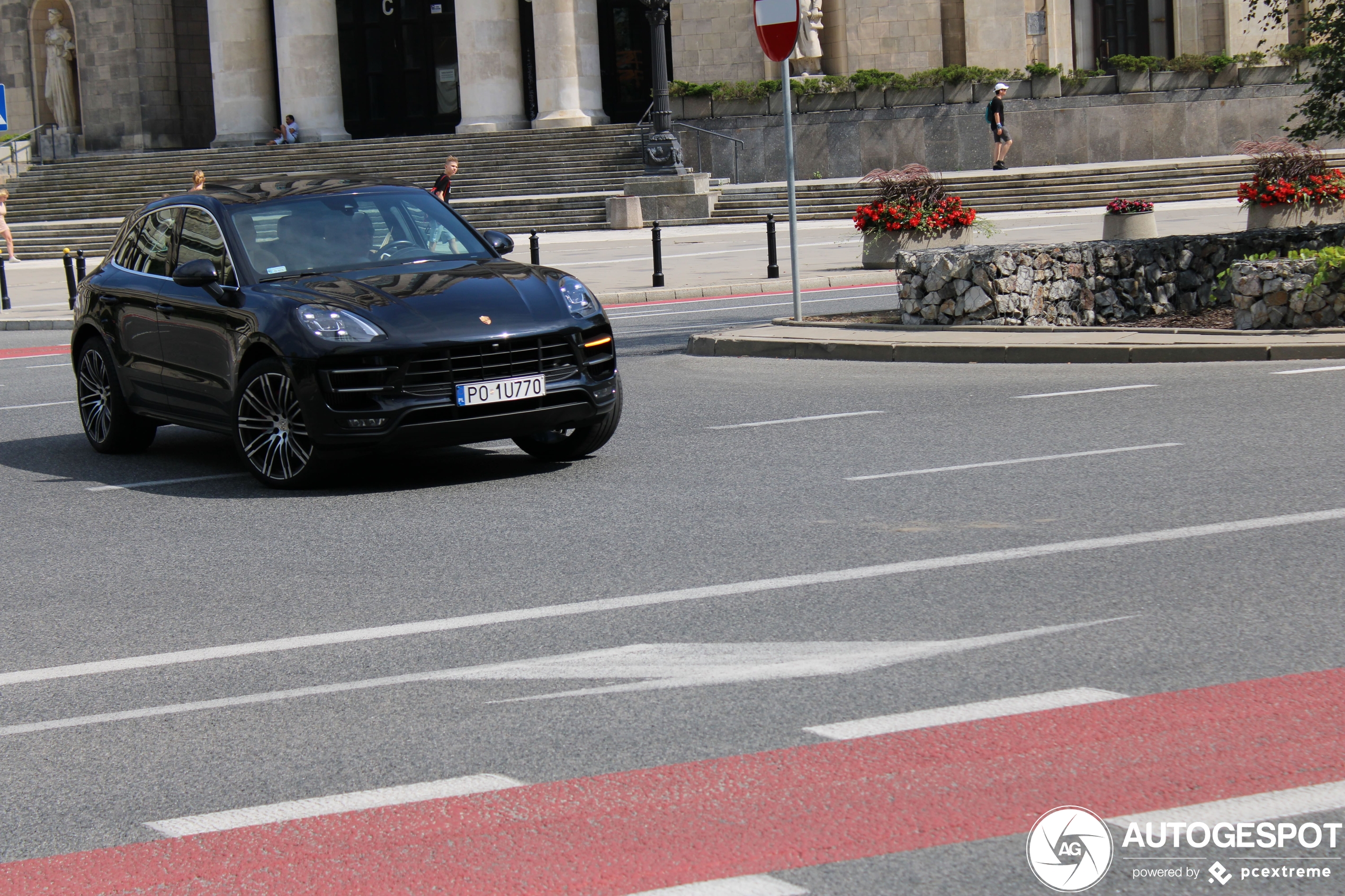 Porsche 95B Macan Turbo