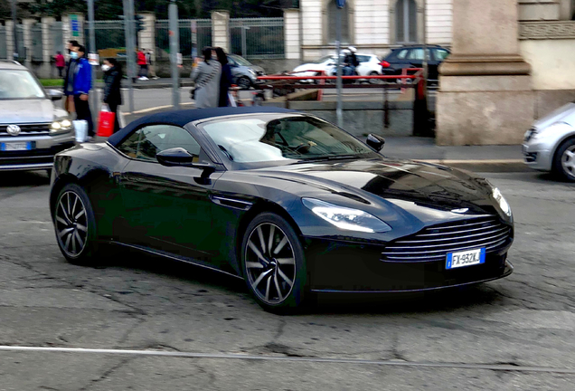 Aston Martin DB11 V8 Volante