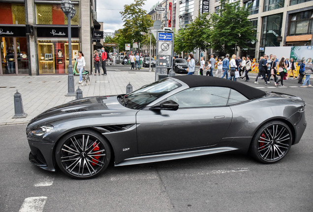 Aston Martin DBS Superleggera Volante