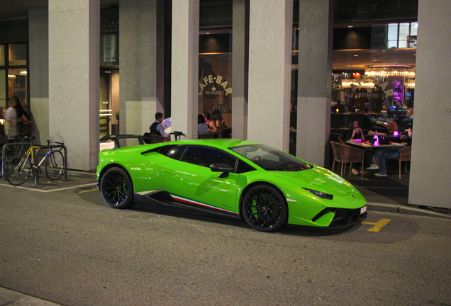 Lamborghini Huracán LP640-4 Performante