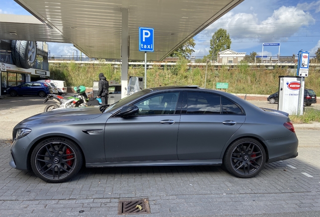 Mercedes-AMG E 63 S W213