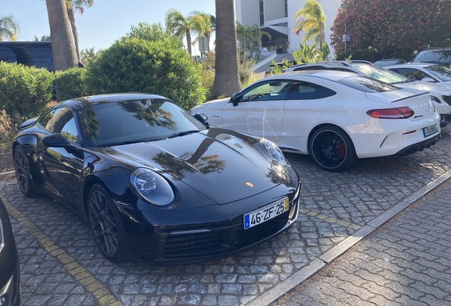 Porsche 992 Carrera 4S