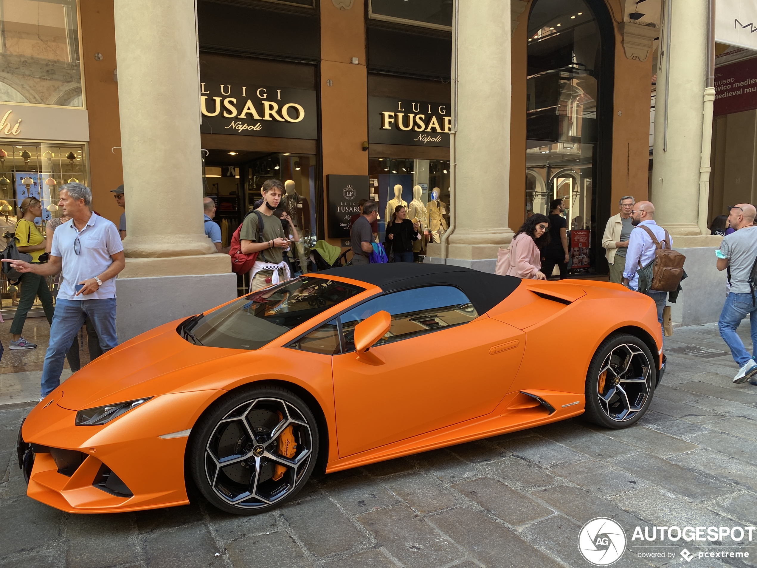 Lamborghini Huracán LP640-4 EVO Spyder