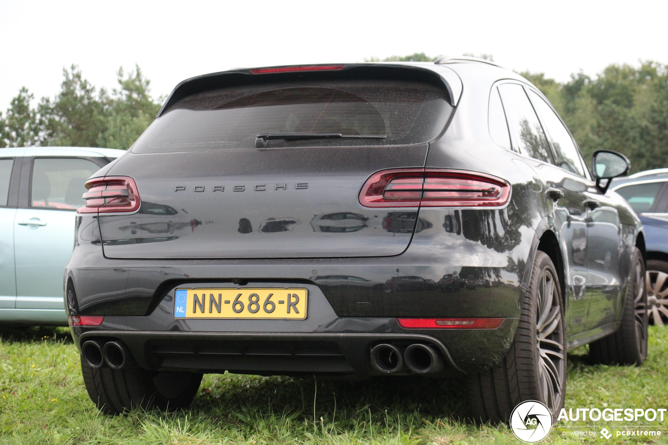 Porsche 95B Macan GTS