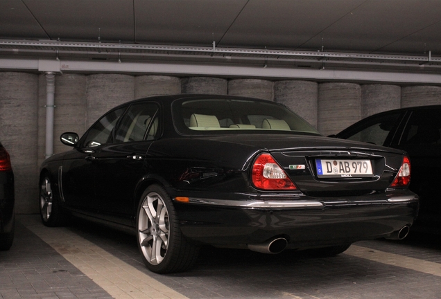 Jaguar XJR Portfolio