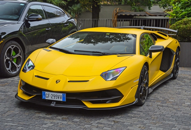 Lamborghini Aventador LP770-4 SVJ