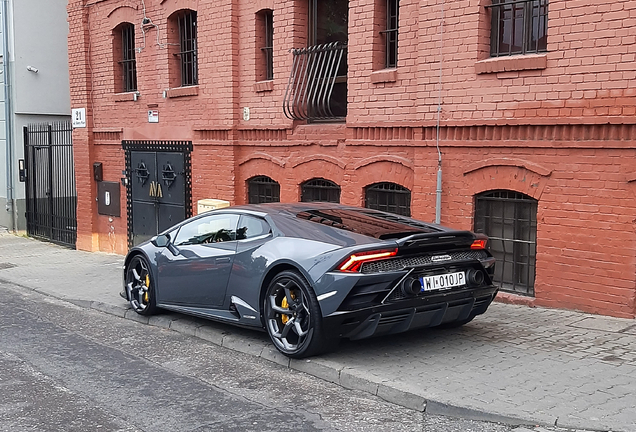 Lamborghini Huracán LP640-4 EVO