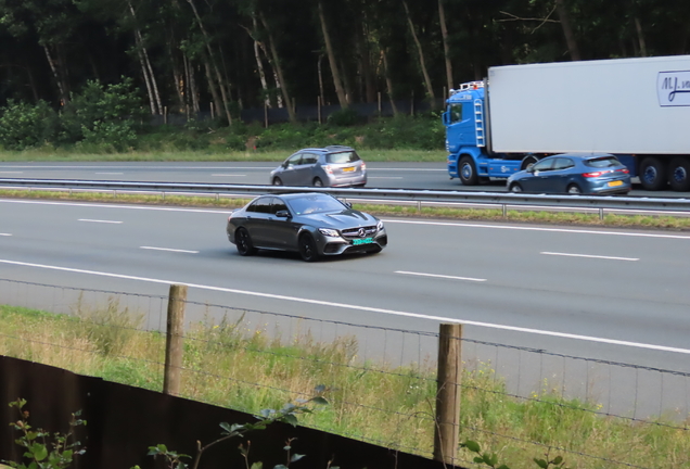 Mercedes-AMG E 63 S W213