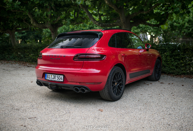 Porsche 95B Macan GTS