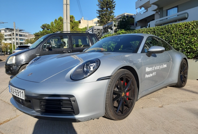 Porsche 992 Carrera 4S