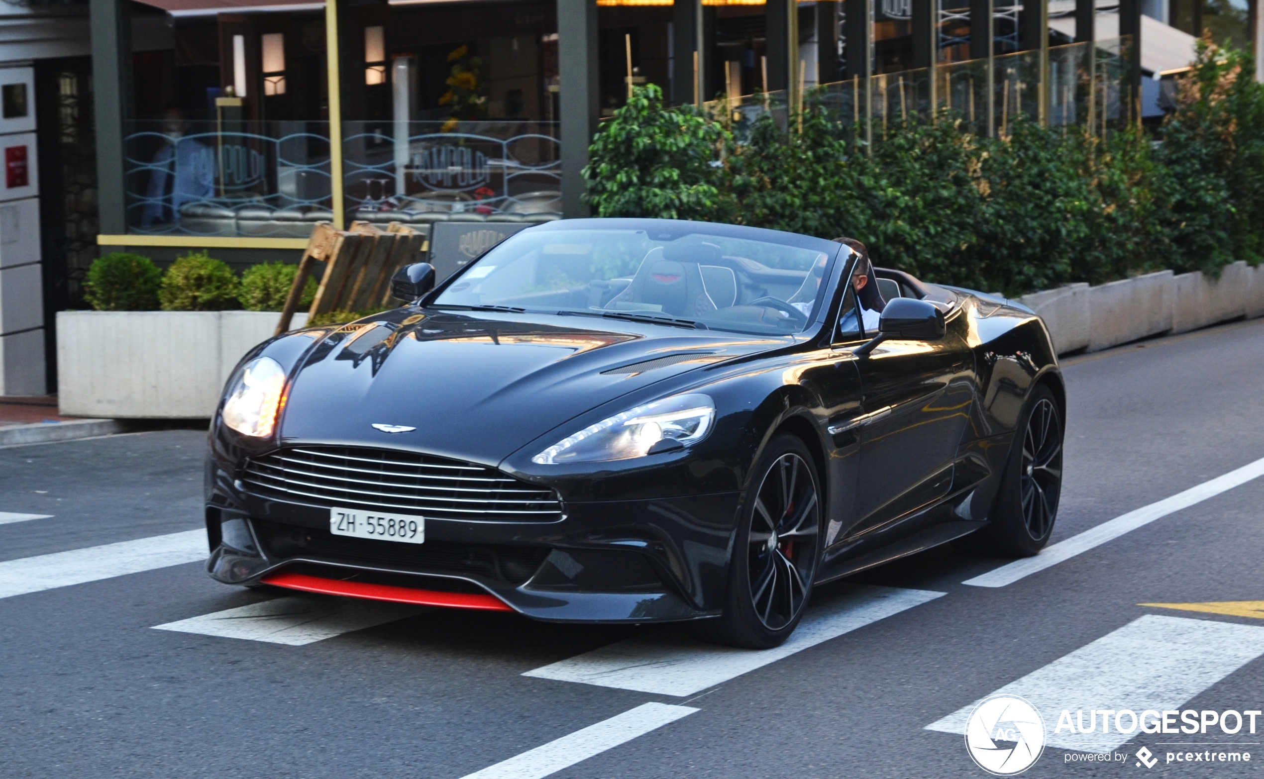 Aston Martin Vanquish Volante