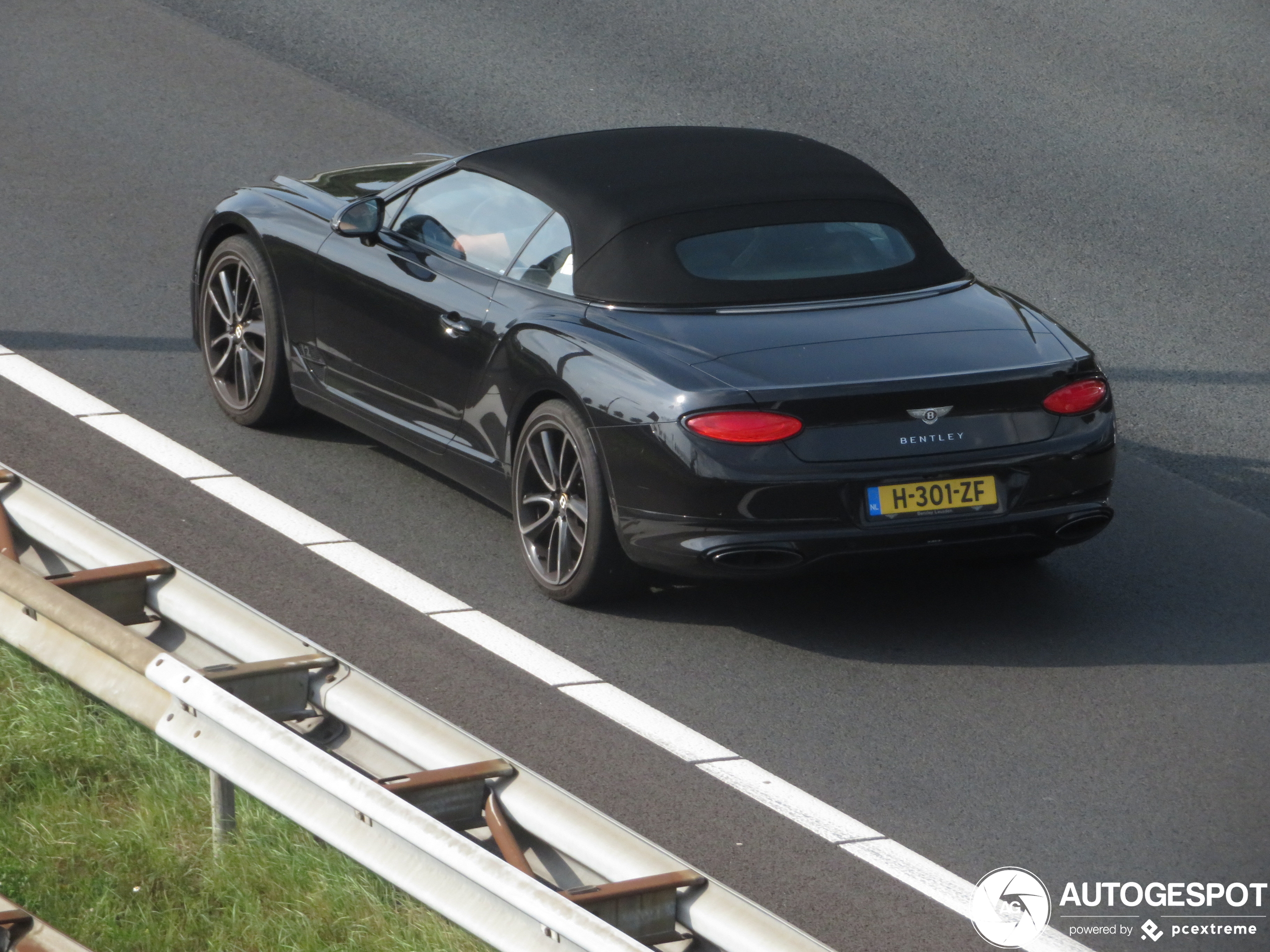 Bentley Continental GTC 2019