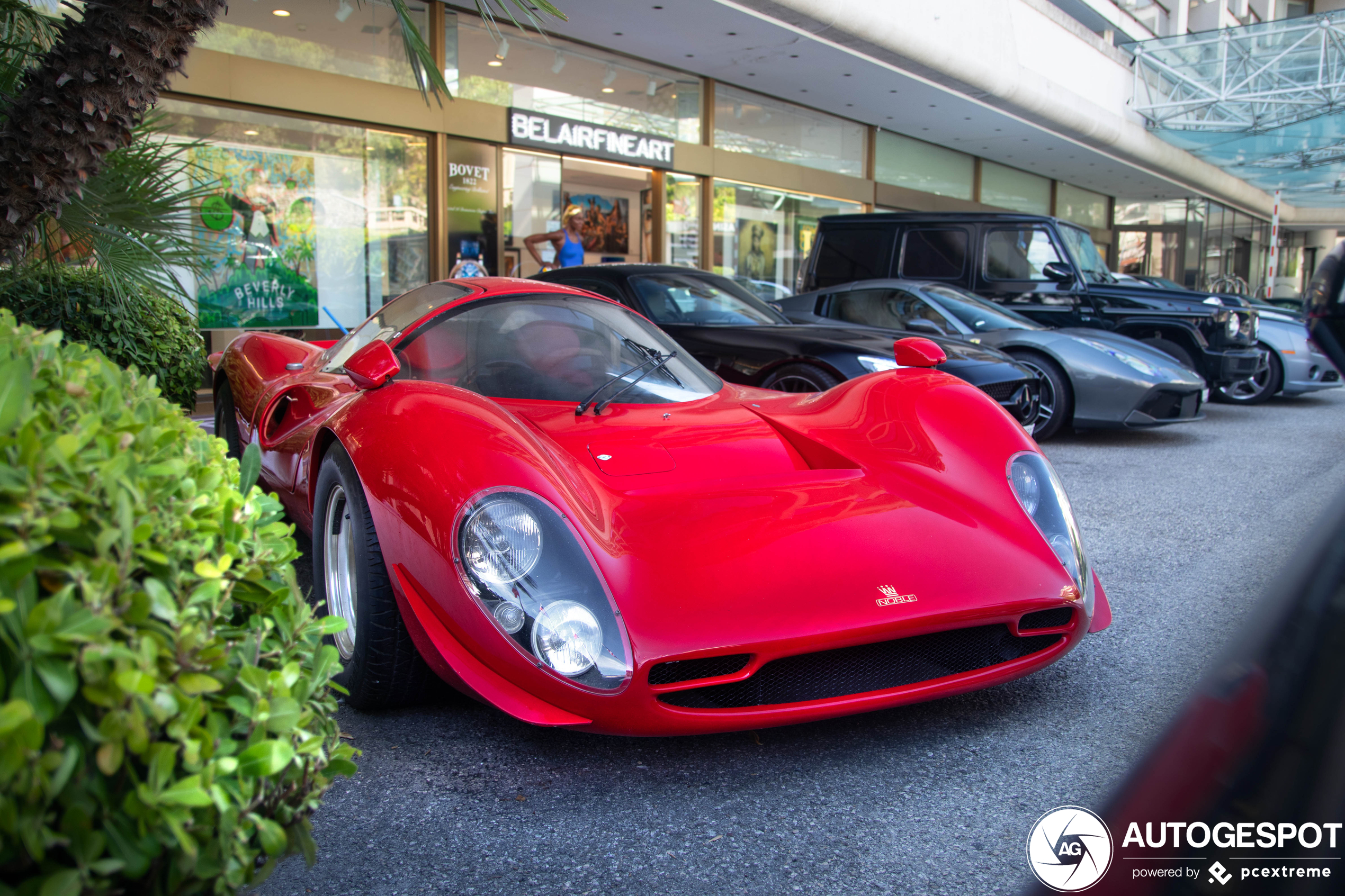 Ferrari 330 P4 by Noble