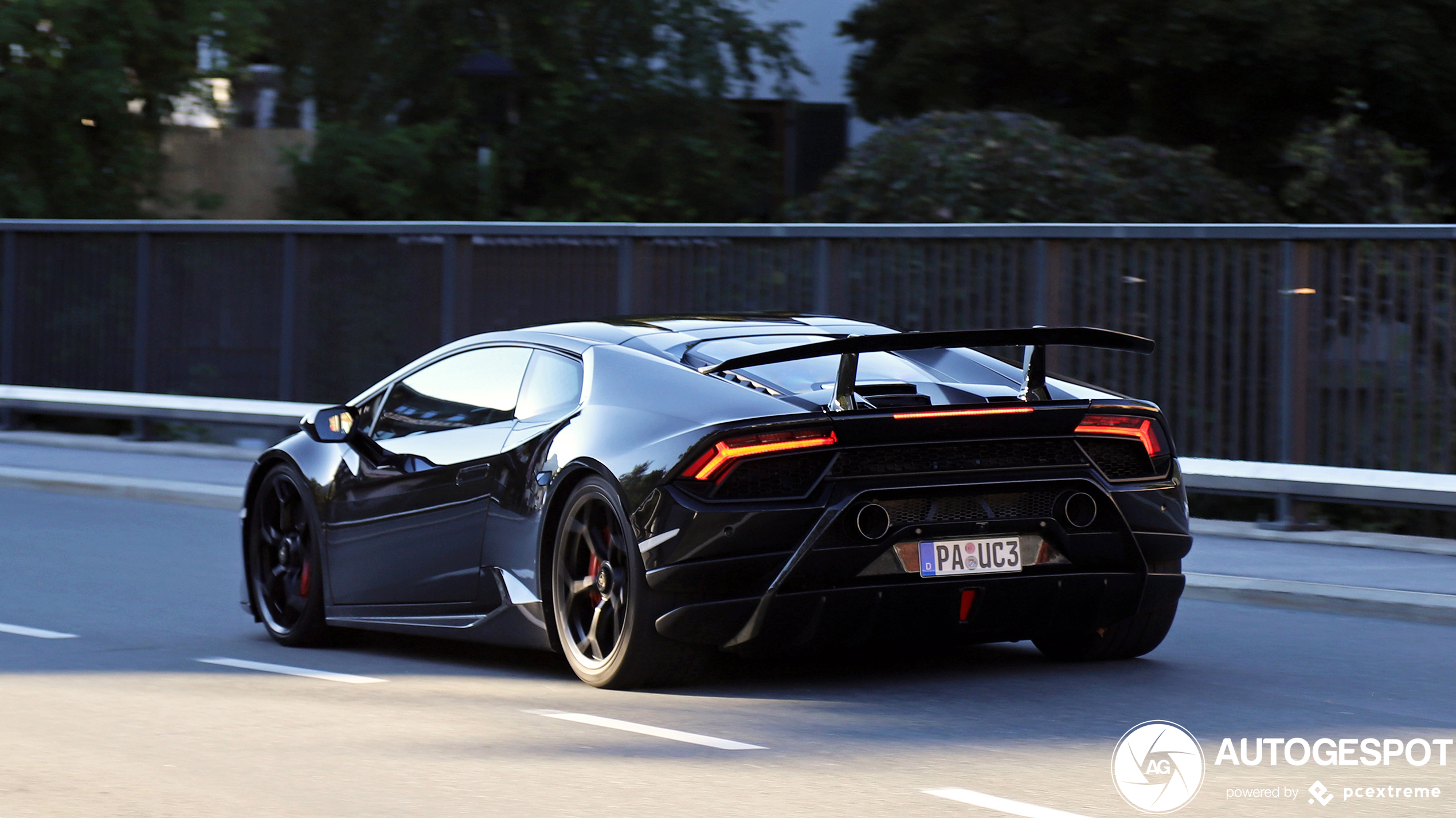 Lamborghini Huracán LP640-4 Performante