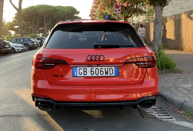 Audi RS4 Avant B9