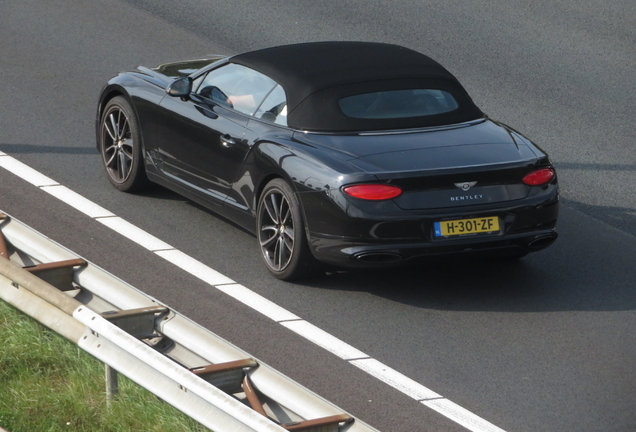 Bentley Continental GTC 2019