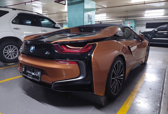 BMW i8 Roadster