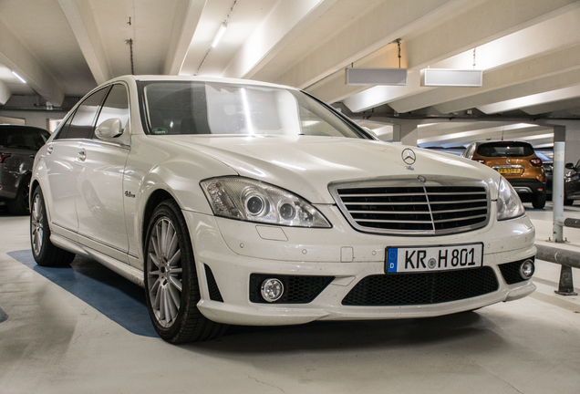 Mercedes-Benz S 63 AMG W221