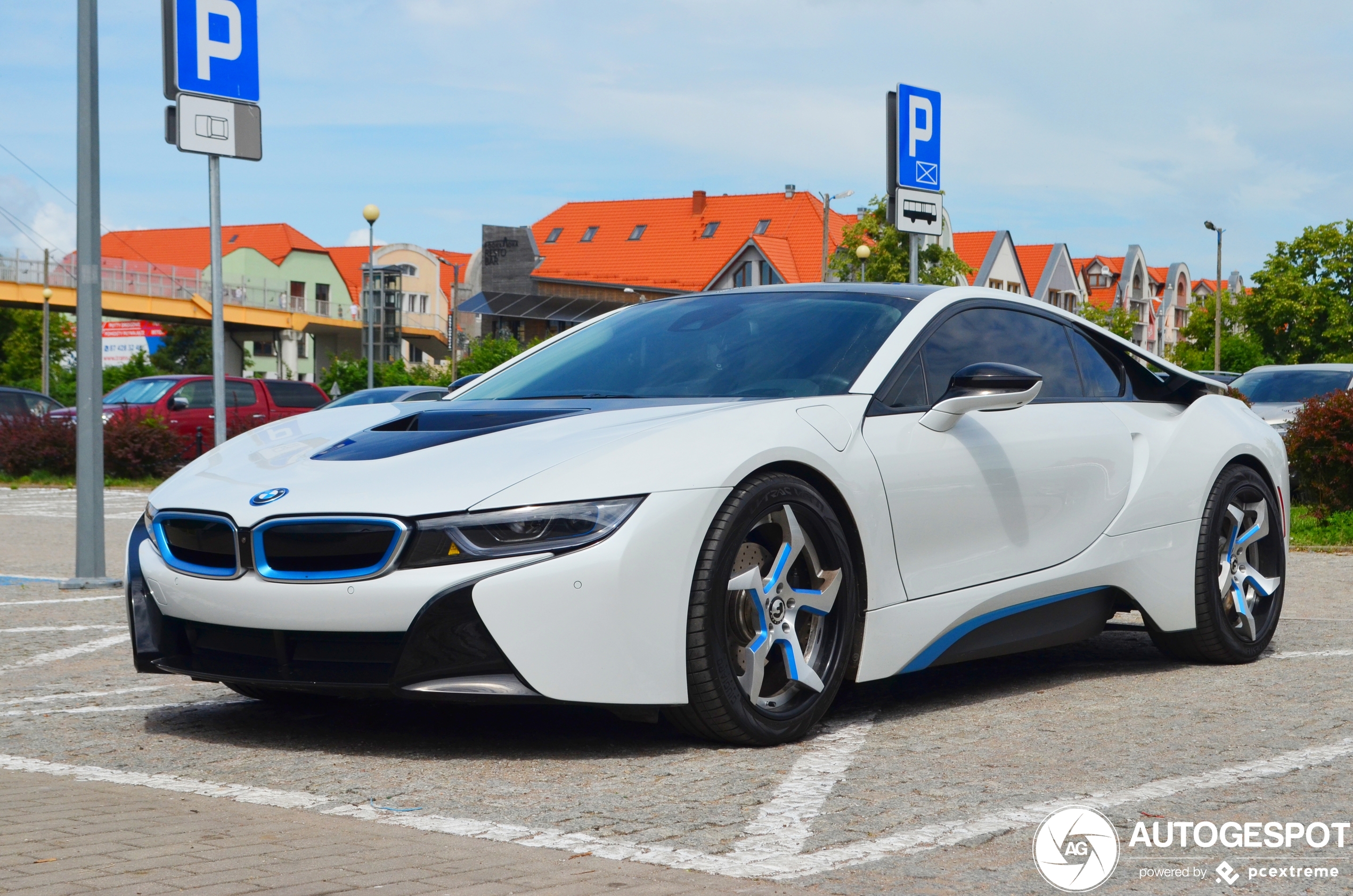 BMW i8