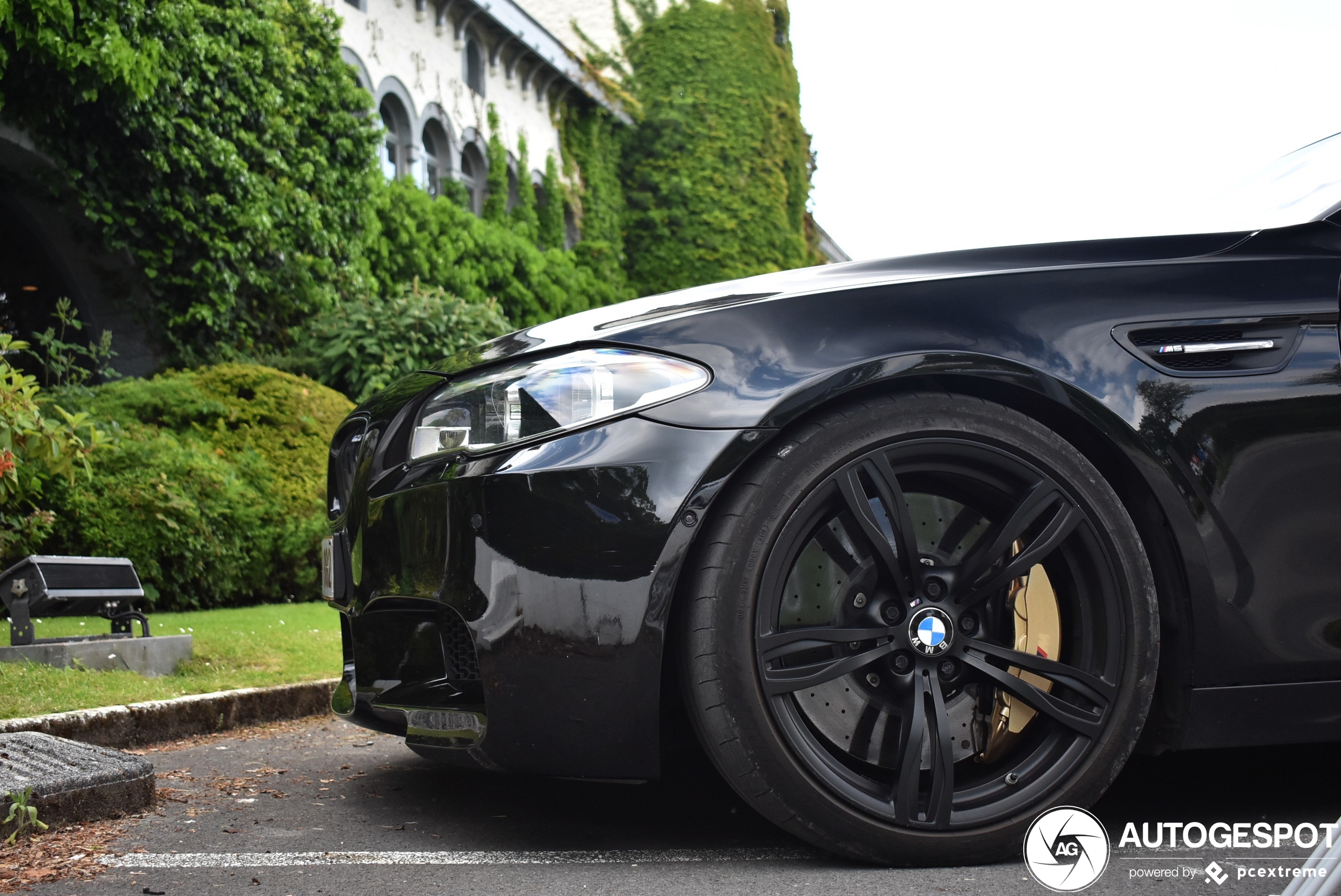 BMW M5 F10 2014