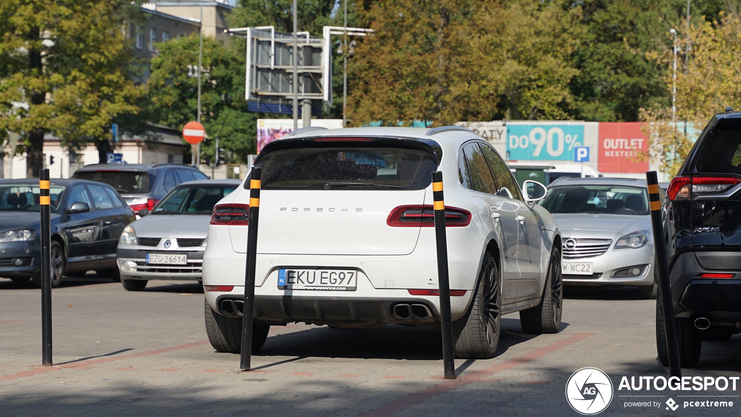 Porsche 95B Macan Turbo