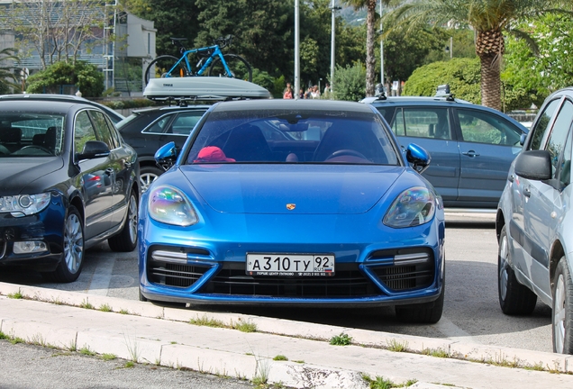 Porsche 971 Panamera Turbo