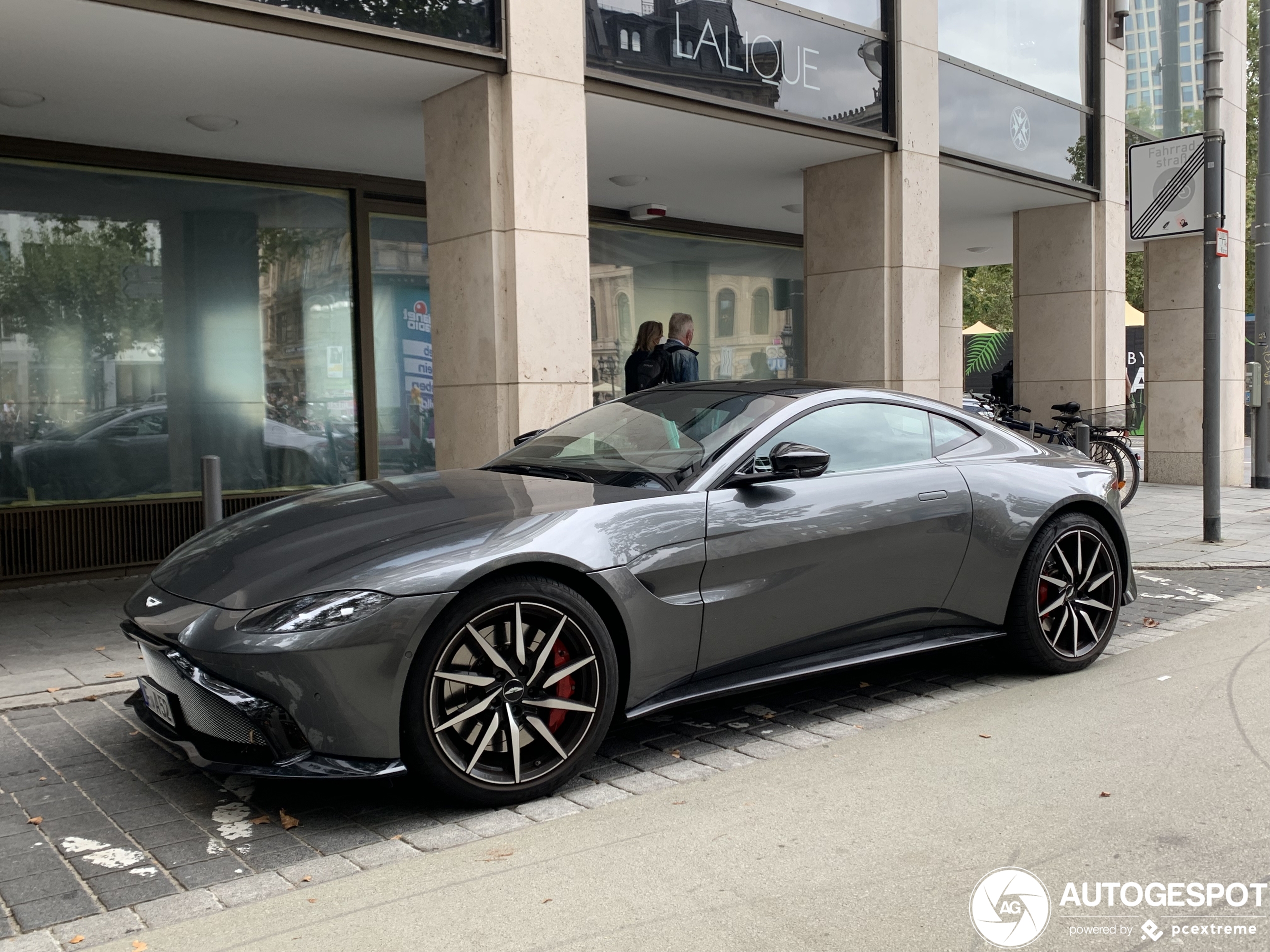 Aston Martin V8 Vantage 2018