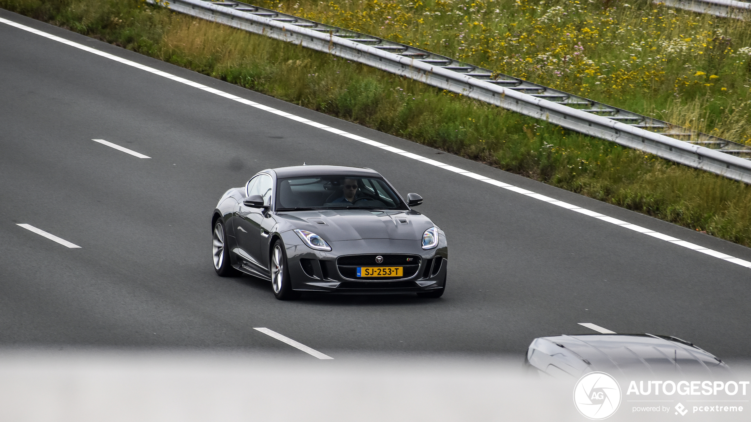 Jaguar F-TYPE S AWD Coupé