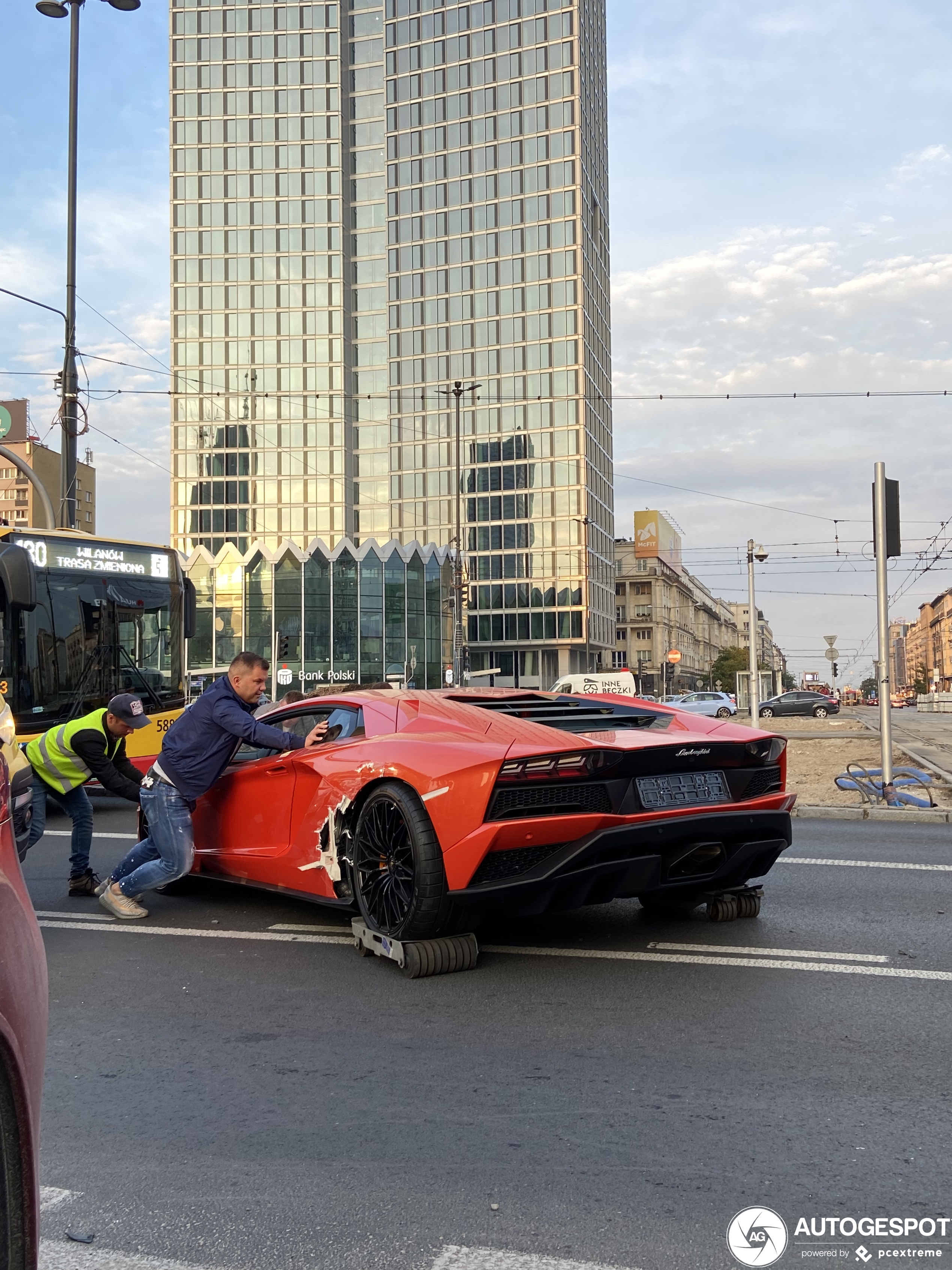 Lamborghini Aventador S LP740-4