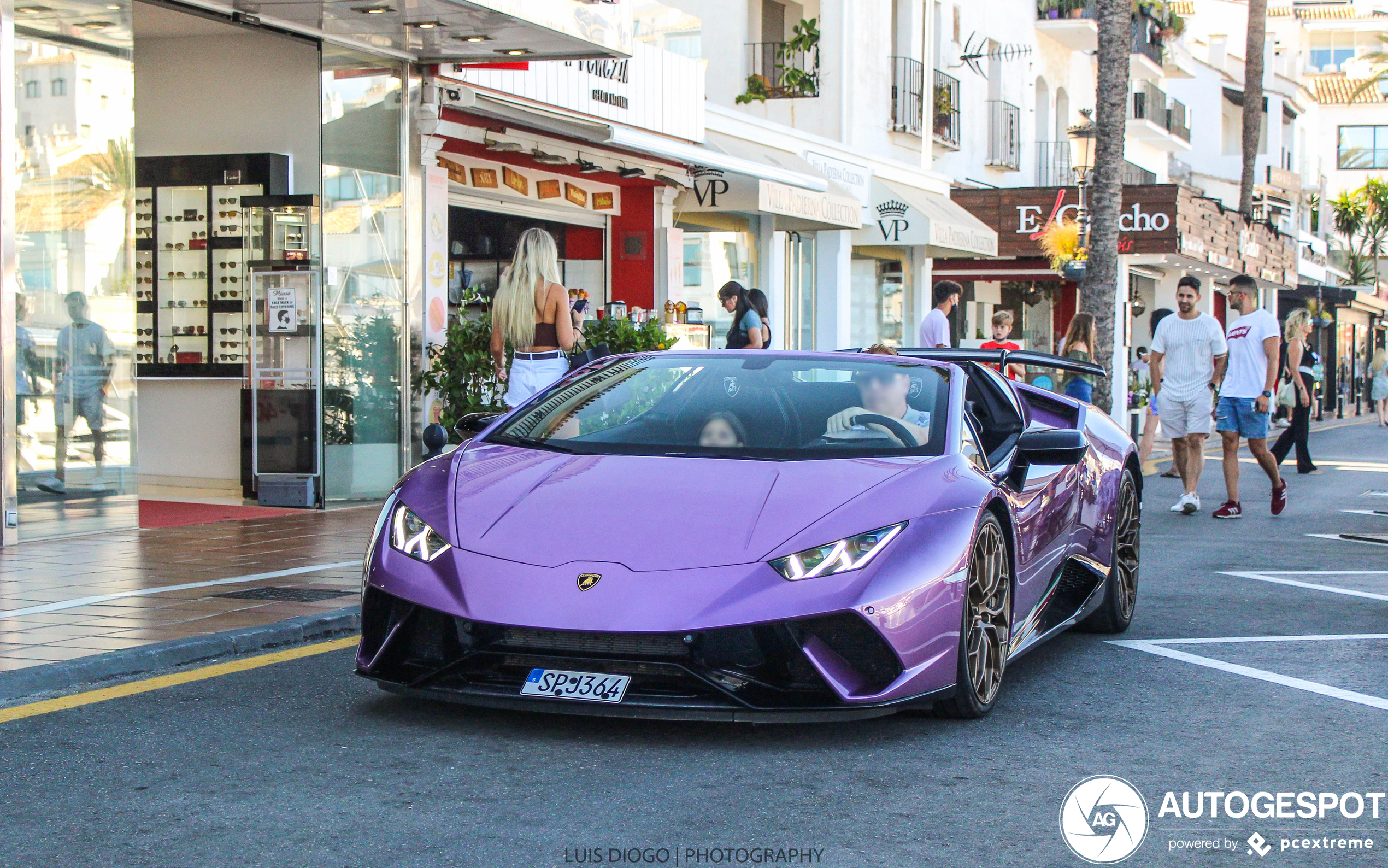 Lamborghini Huracán LP640-4 Performante Spyder