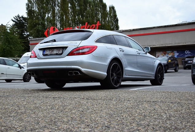 Mercedes-Benz CLS 63 AMG X218 Shooting Brake