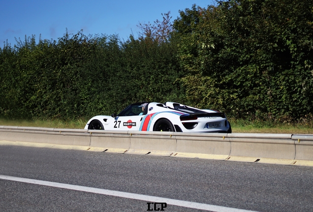 Porsche 918 Spyder Weissach Package