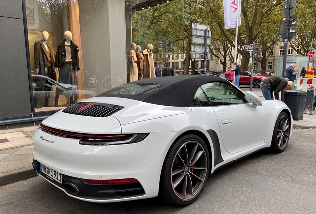 Porsche 992 Carrera 4S Cabriolet