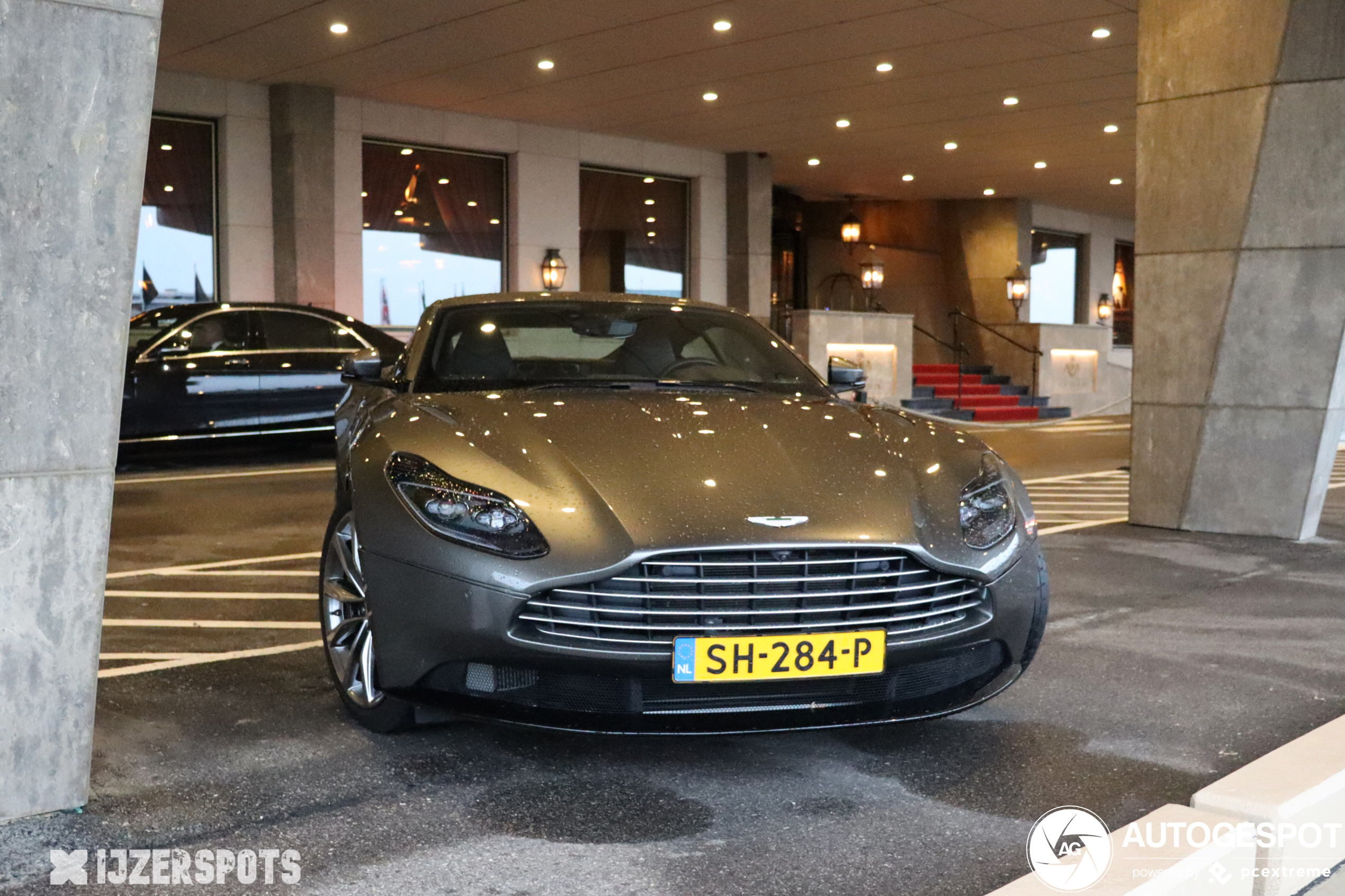 Aston Martin DB11 V8