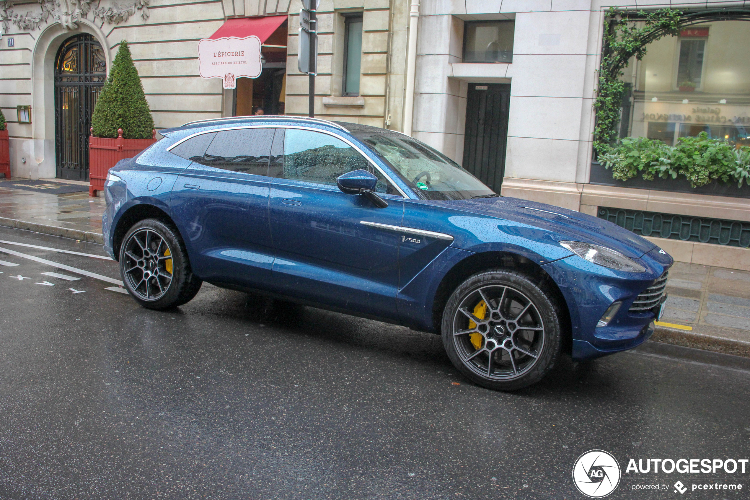 Aston Martin DBX