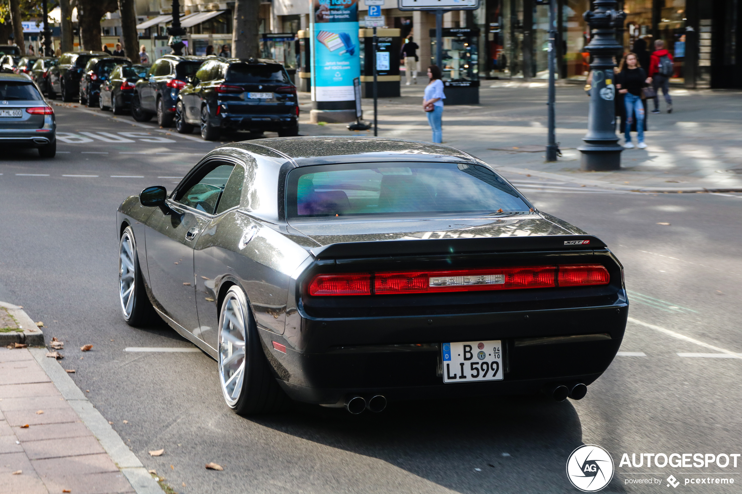 Dodge Challenger SRT-8