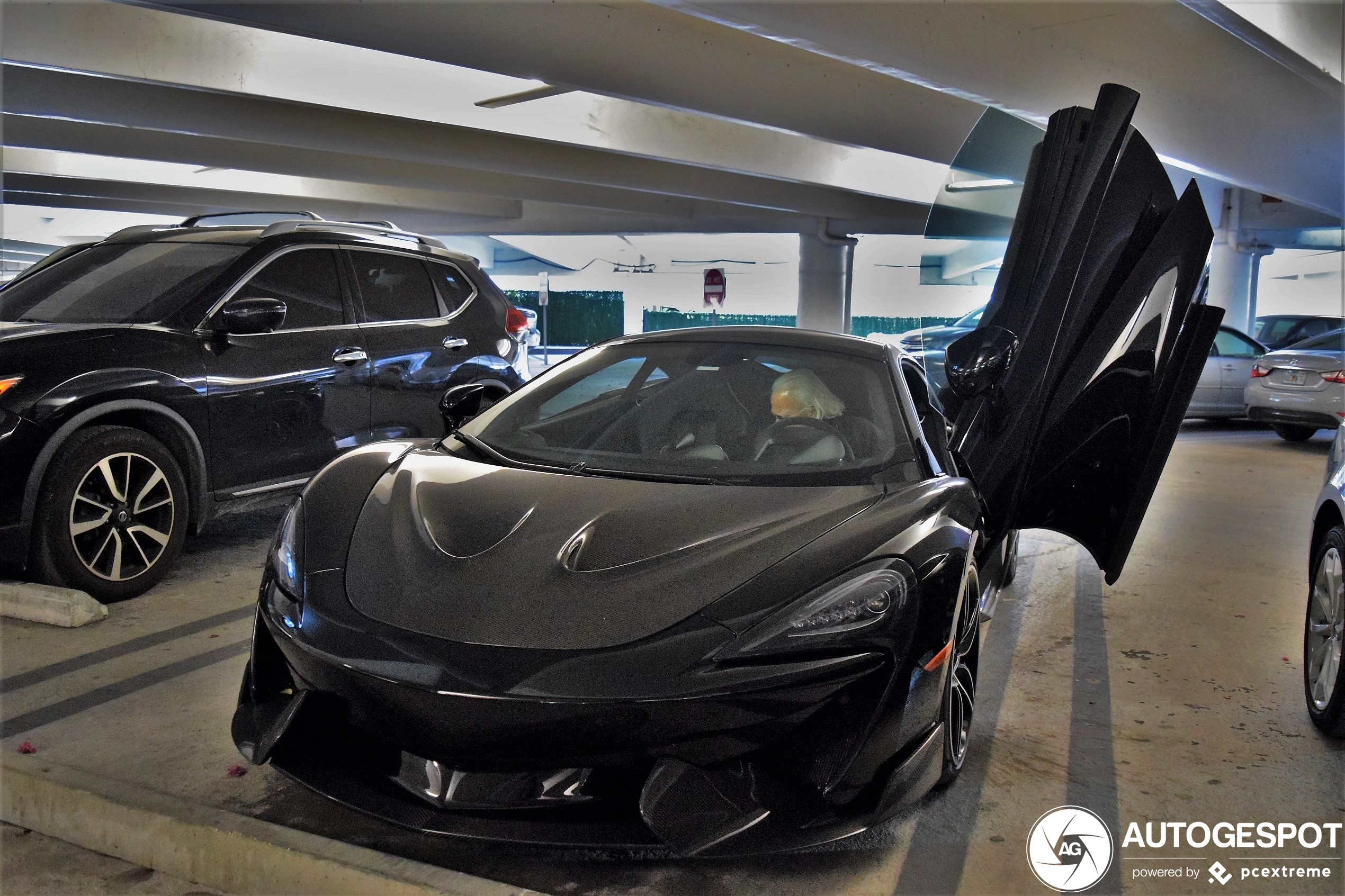 McLaren 570GT