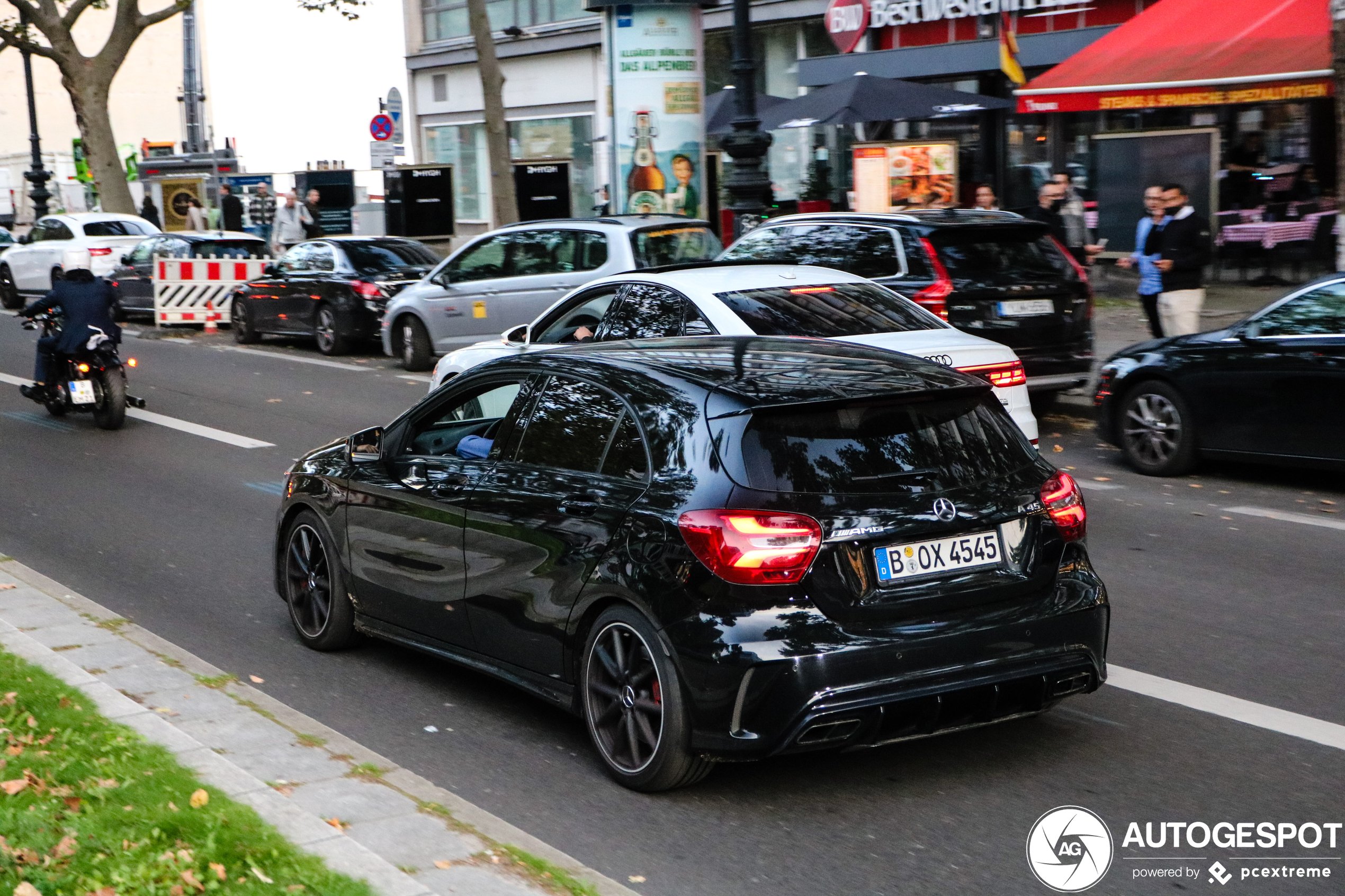 Mercedes-AMG A 45 W176 2015