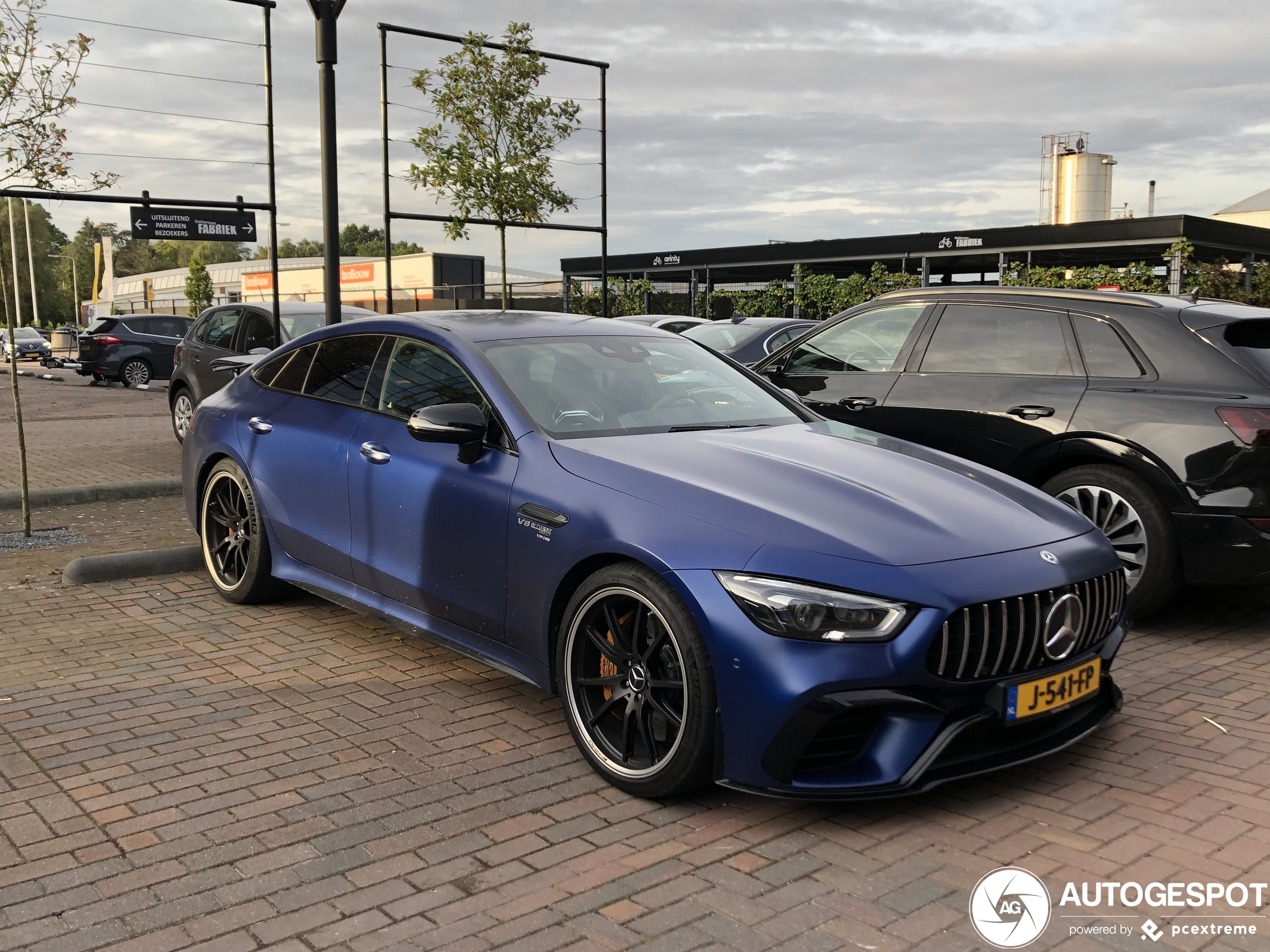 Mercedes-AMG GT 63 S X290