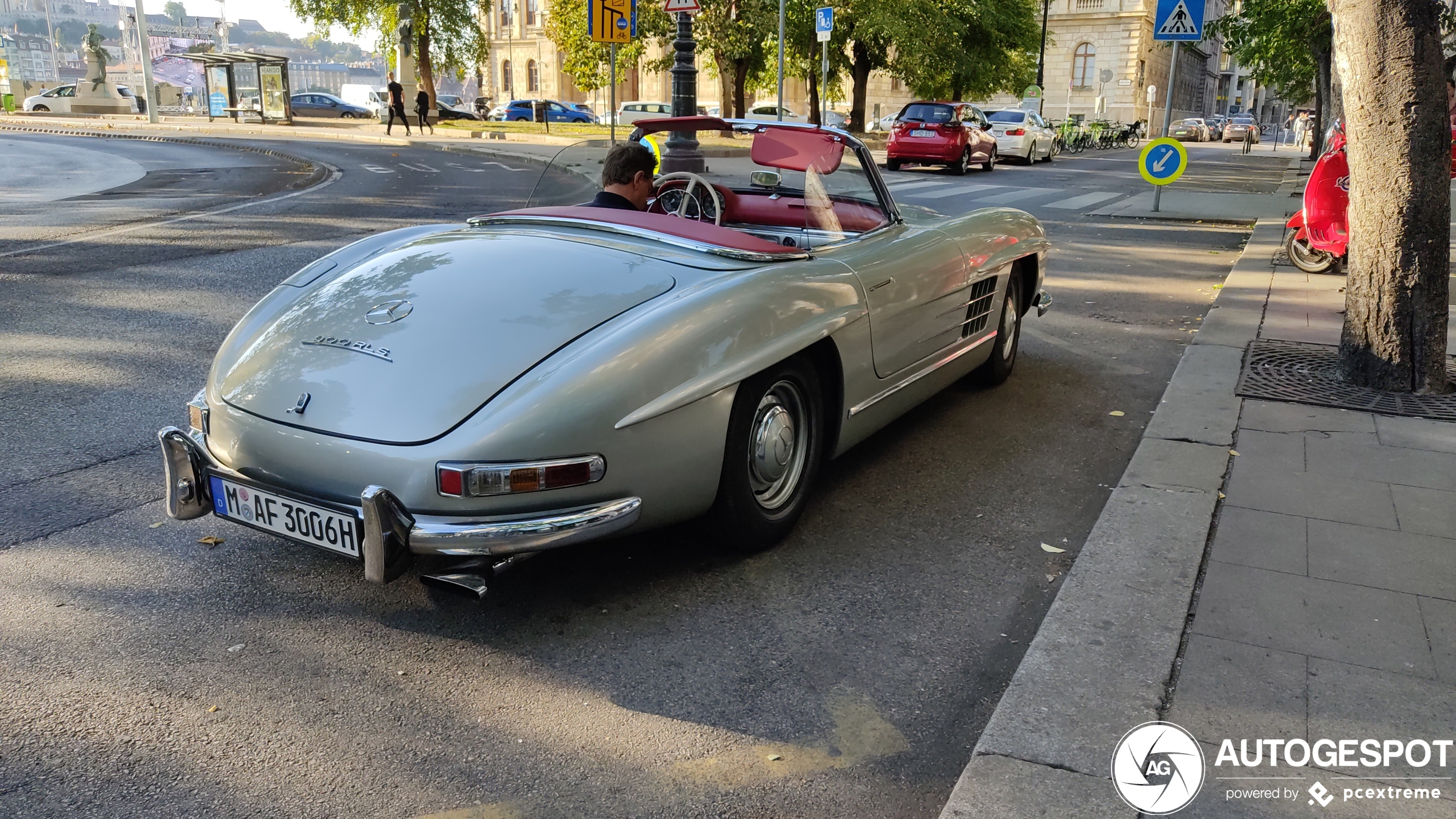 Mercedes-Benz 300SL Roadster