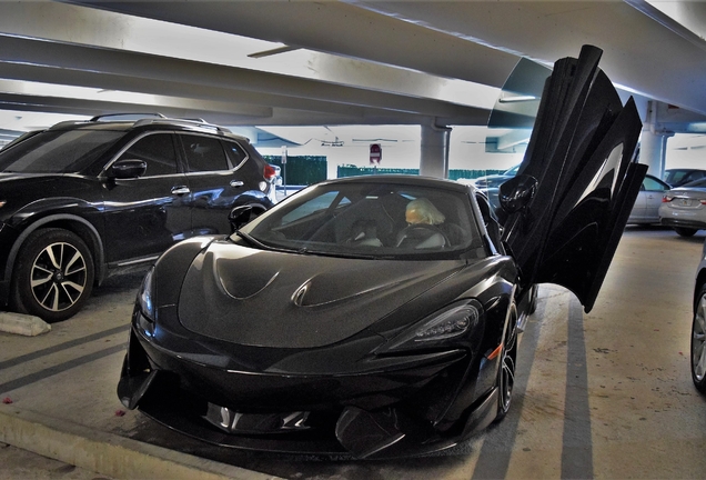 McLaren 570GT