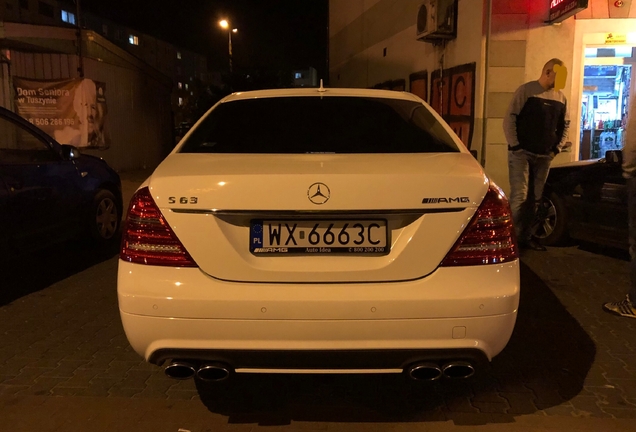 Mercedes-Benz S 63 AMG W221 2010