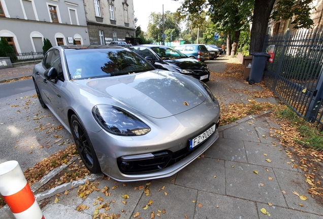 Porsche 971 Panamera Turbo S E-Hybrid